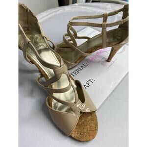 Fergalicious Hess T Sandals Size 8M Taupe Block Heel